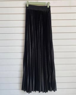 Pleated skirt